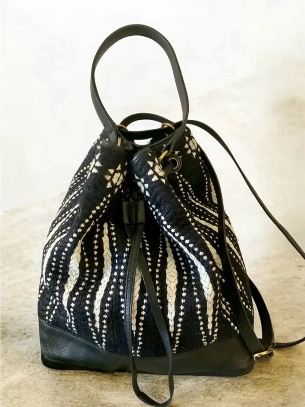 TORY BURCH RARE SAVORA TWEED & LEATHER BUCKET/BACKPACK DRAWSTRING BAG - Picture 6 of 11